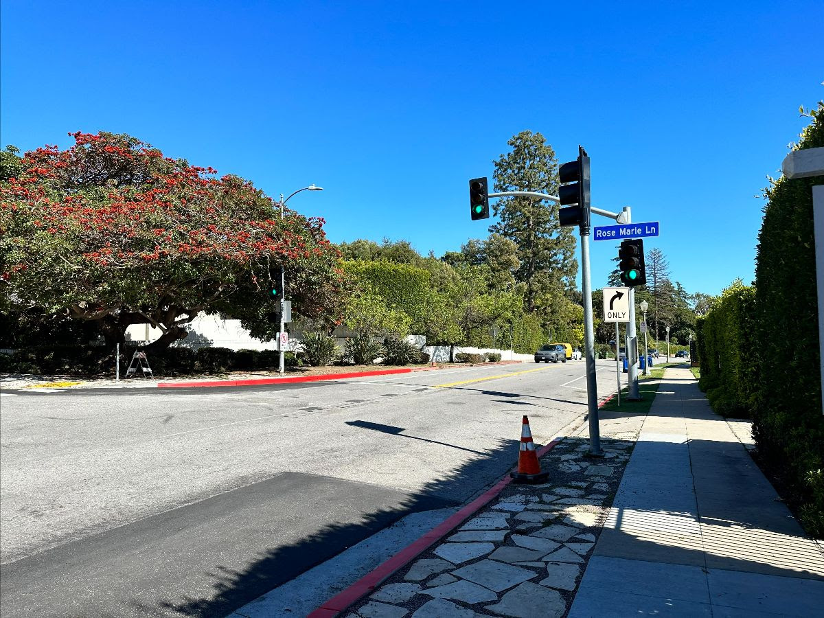 LADOT Installs New Traffic Signals to Improve Safety
